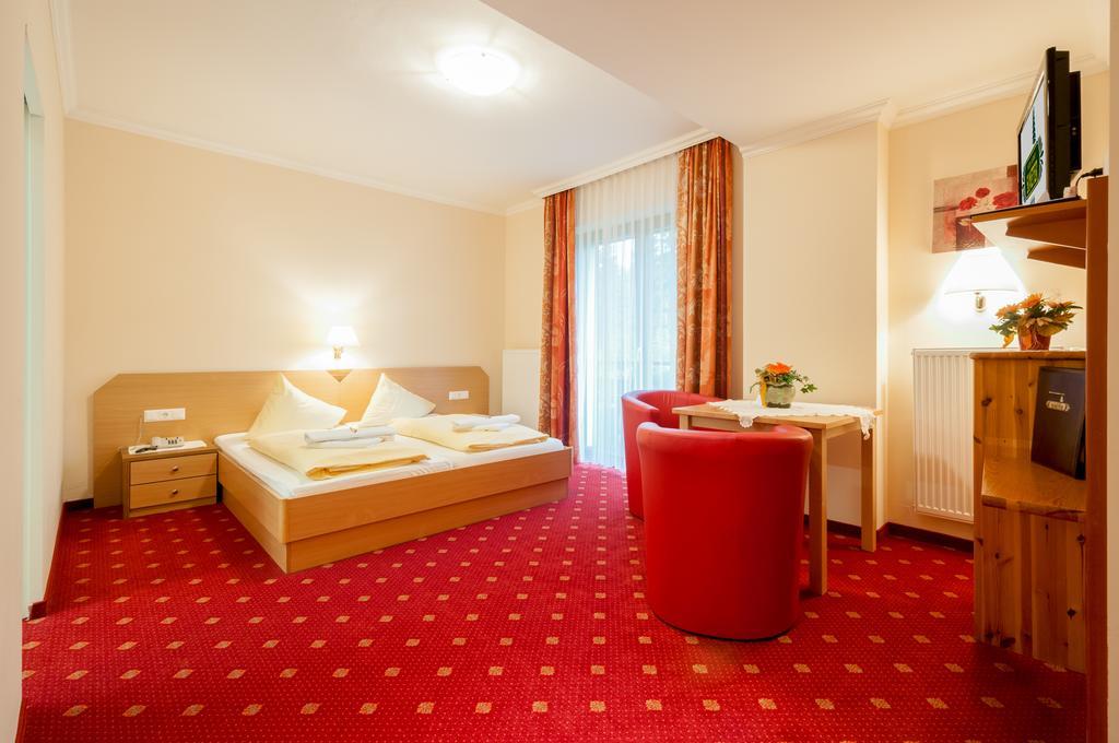 Hotel Landhof Simeter Gmbh Spittal an der Drau Room photo
