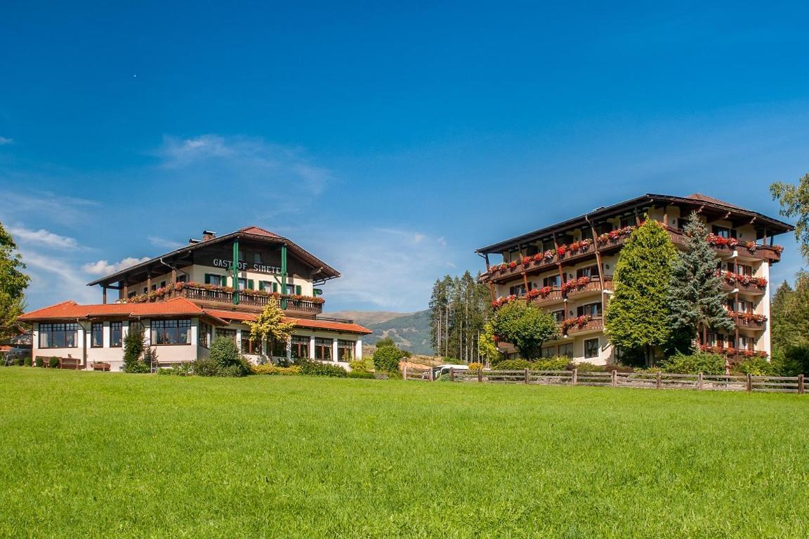 Hotel Landhof Simeter Gmbh Spittal an der Drau Exterior photo